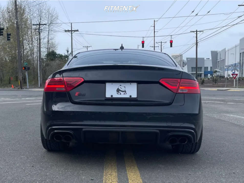 2013 Audi S5 Base with 20x10 Rohana Rfx5 and Continental 275x30 on ...
