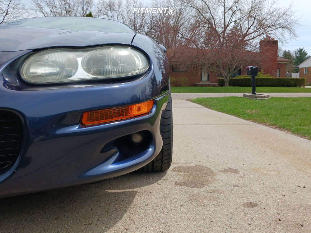 2000 Chevrolet Camaro Base with 18x9.5 Cosmis Racing R1 and Nitto ...