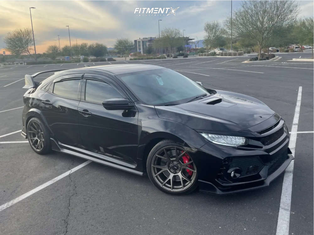2019 Honda Civic Type R with 18x9.5 Konig Ampliform and General 255x35 ...