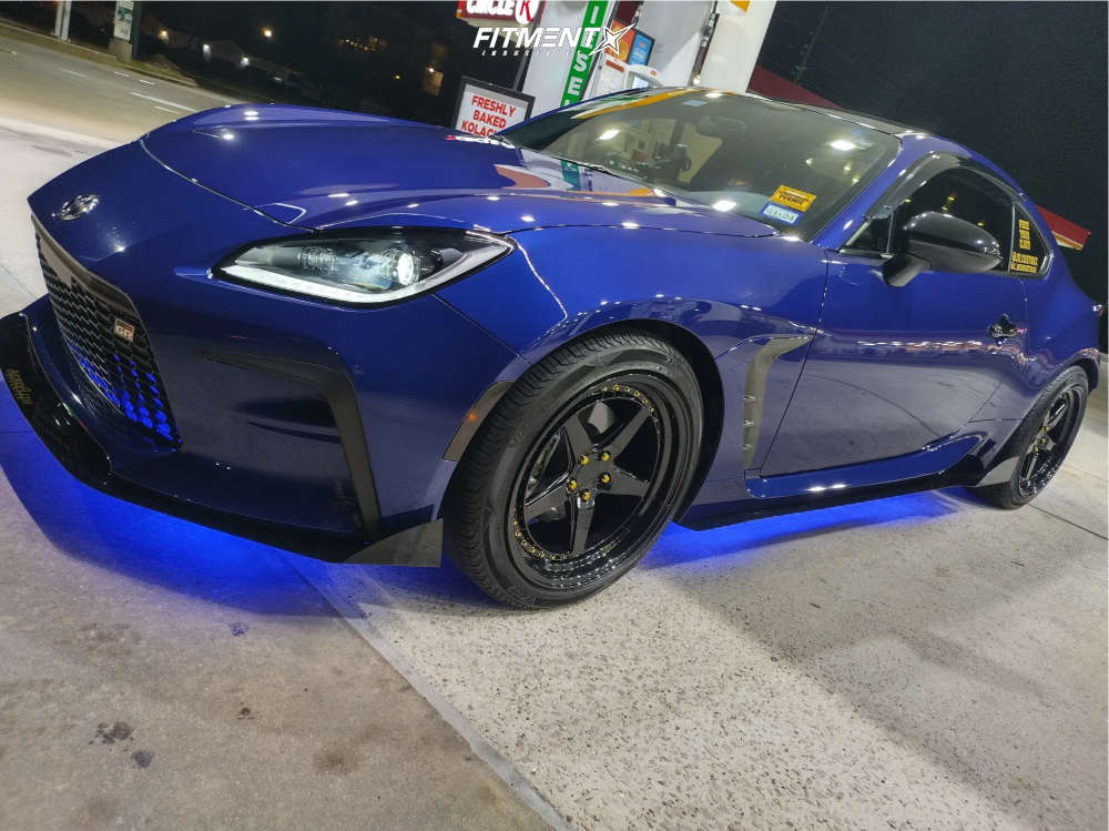 2022 Toyota GR86 Base with 18x8.5 Aodhan Ds05 and Vizzoni 225x45