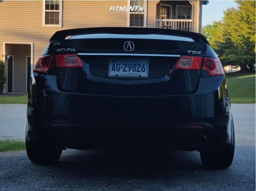 ダイタク　s 2011 Acura TSX Base with 18x9.5 Aodhan Ds07 and Vercelli 235x40 on