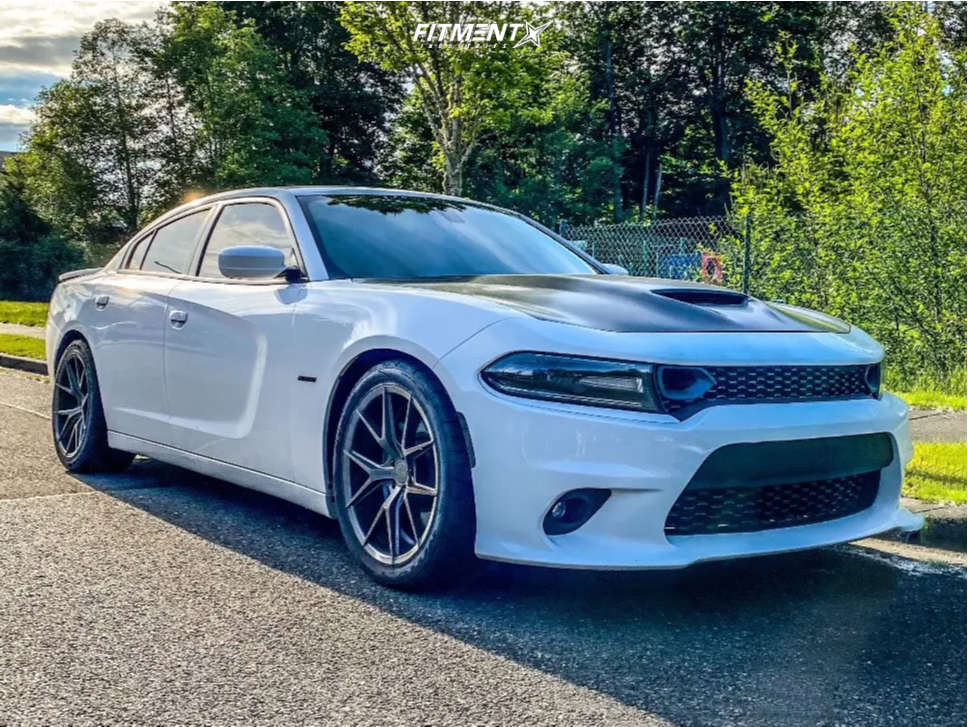 2017 Dodge Charger R/T with 20x9 Verde Axis and Nitto 275x40 on