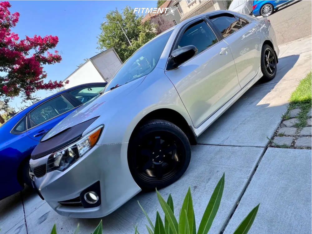 Tire Size For A 2012 Toyota Camry