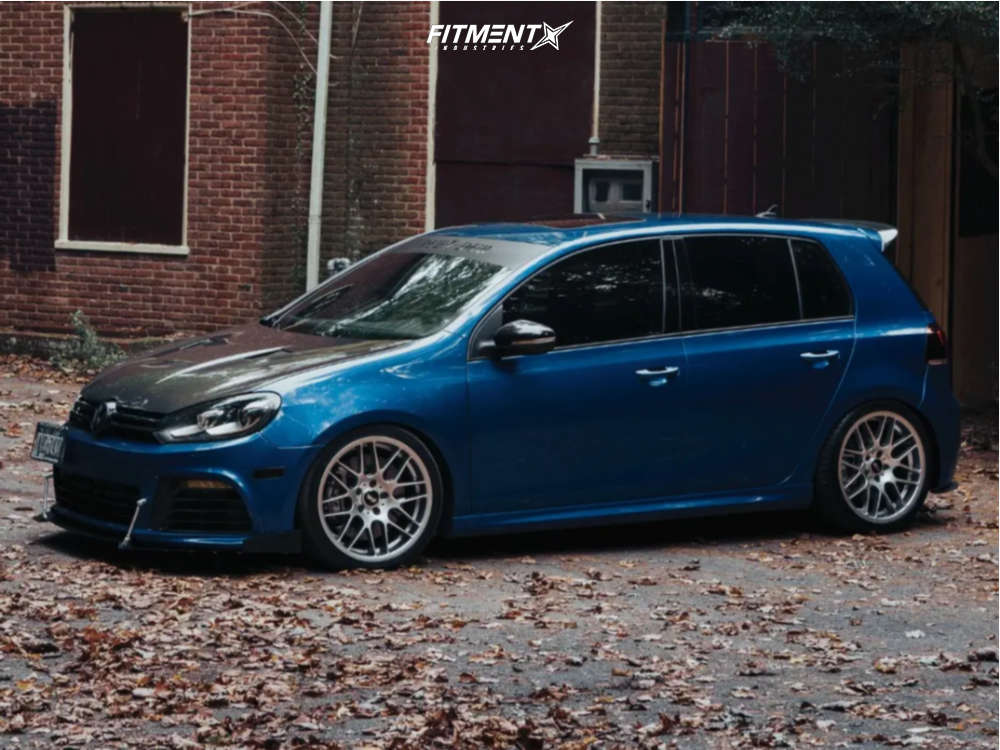 2013 Volkswagen Golf R Base with 18x8.5 VMR V703 and Hankook 245x35 on ...
