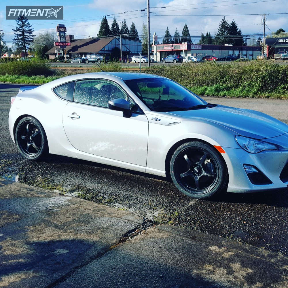 自動車 mogushione Datsun KAIDO Fairlady Z MOTUL V1 | Kaido House Garage Wiki | Fandom