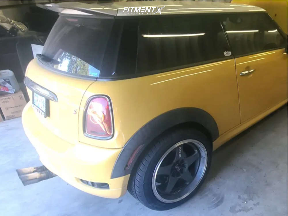 2008 Mini Cooper S with 17x7 XXR 962 and Vercelli 205x50 on Stock ...