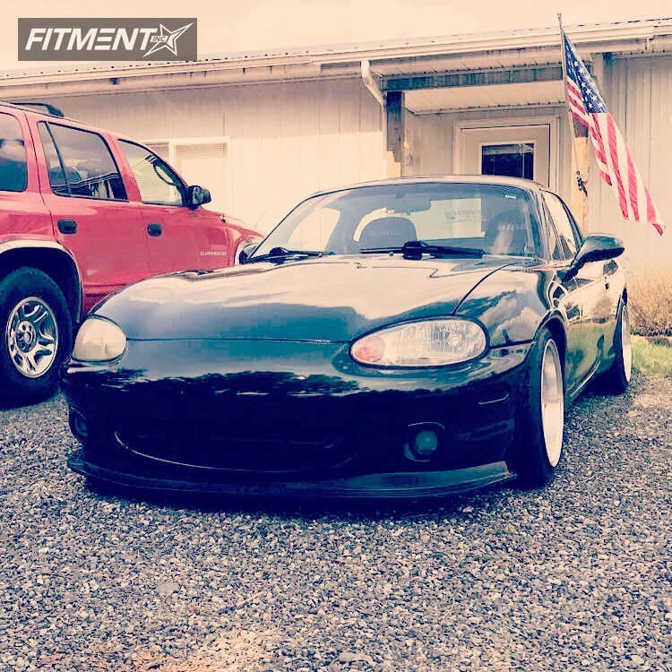 2000 Mazda MX-5 Miata Base with 15x8 Neoz 5002 and Toyo Tires