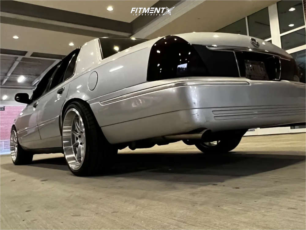 Lowered Grand Marquis Mercury Grand Marquis Slammed. 😎😎😎
