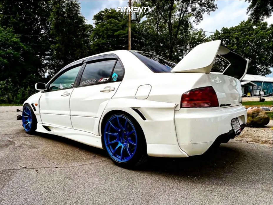 2005 Mitsubishi Lancer Evolution with 18x10.5 Work Emotion Zr10