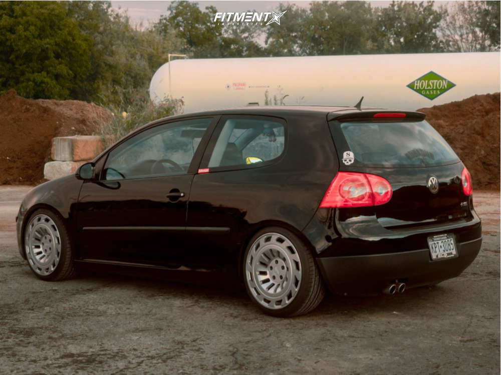 2009 Volkswagen Rabbit S with 18x8.5 Radi8 R8t12 and Hankook 205x40 on ...