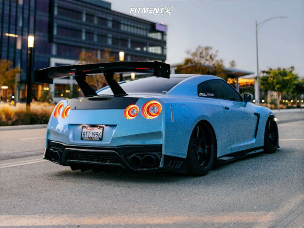 2020 Nissan GT-R Premium with 20x11 Advan Racing GT and Michelin