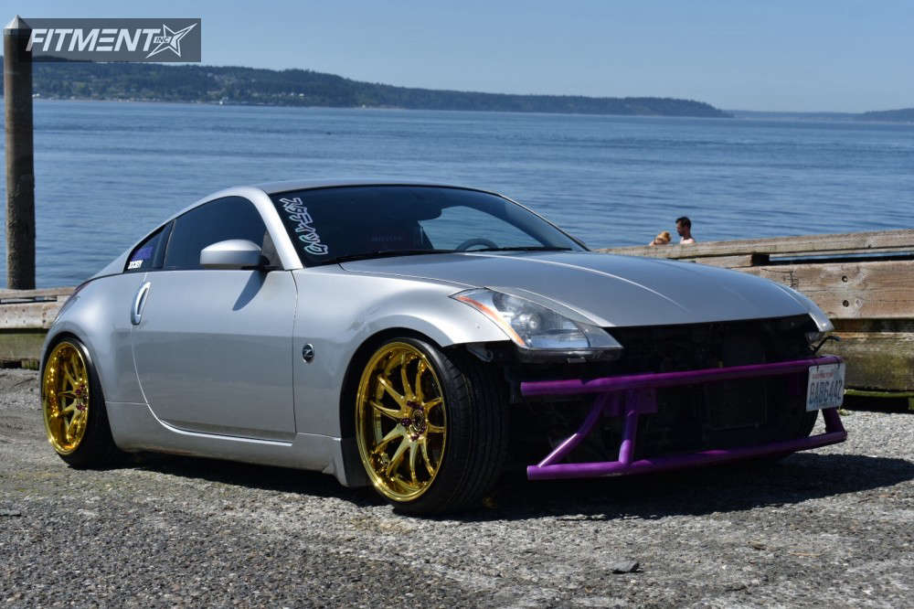 2003 Nissan 350Z Base with 19x9.5 Aodhan DS02 and Nankang 215x35