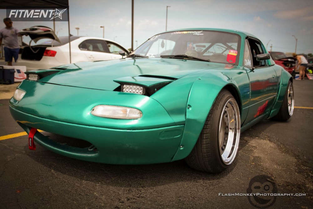 1990 Mazda MX-5 Miata Base with 16x10.5 Diamond Racing and Continental ...