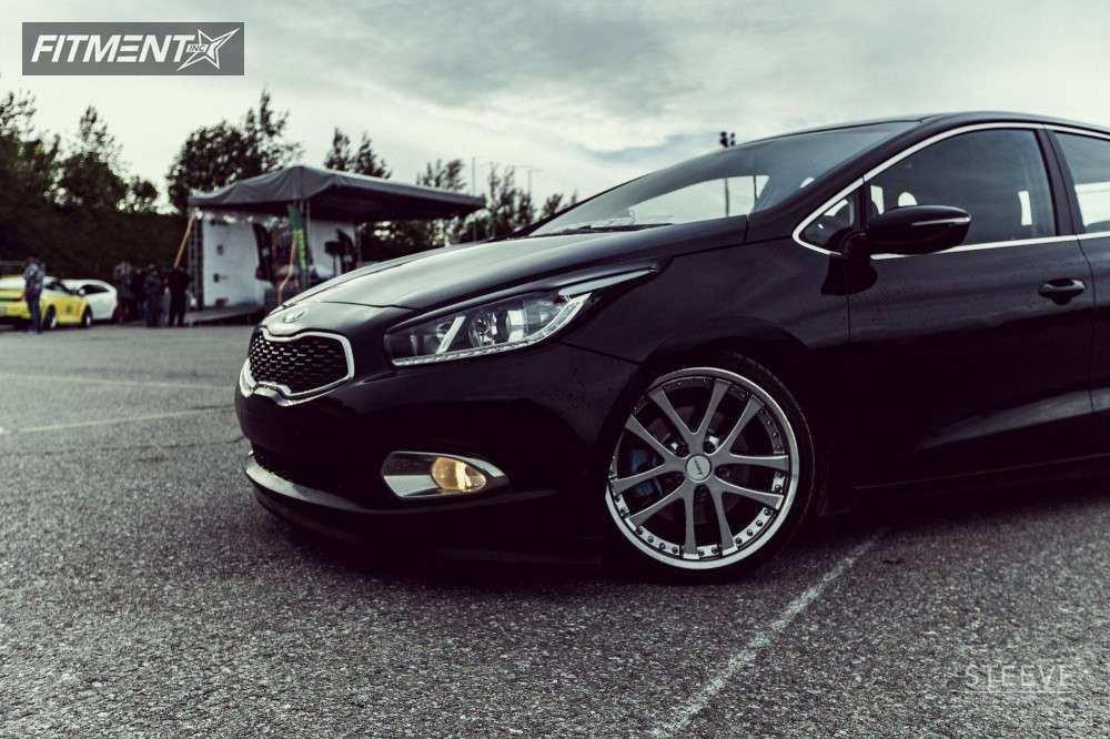 2014 Kia Rondo LX with 18x8.5 Weds Vishunu and Sailun 215x35 on Air ...