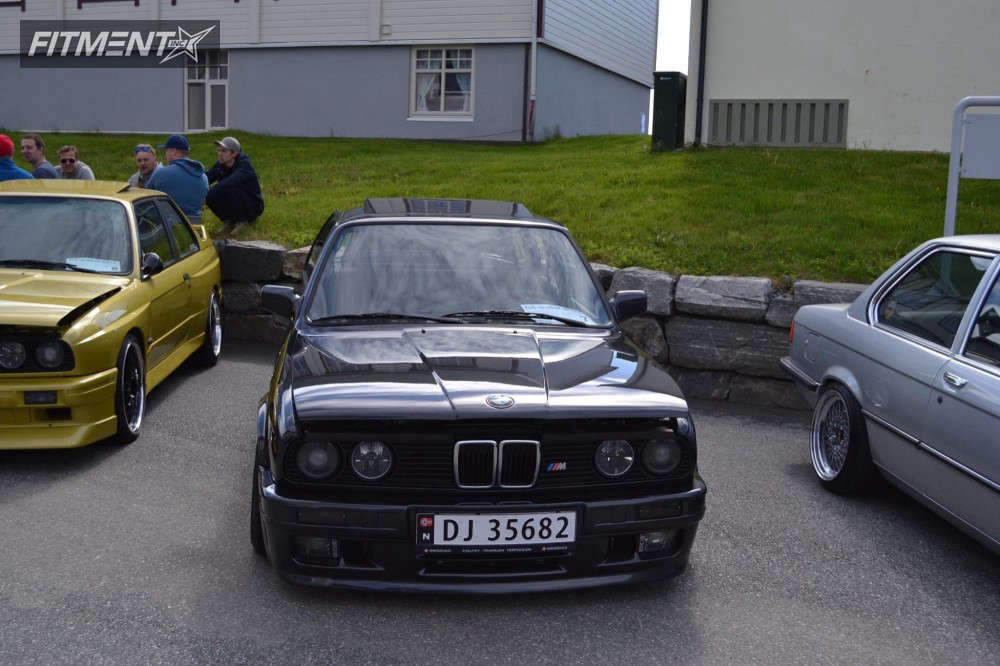 1987 BMW 325i Base with 17x8.5 BBS RS and Falken 225x35 on Coilovers ...