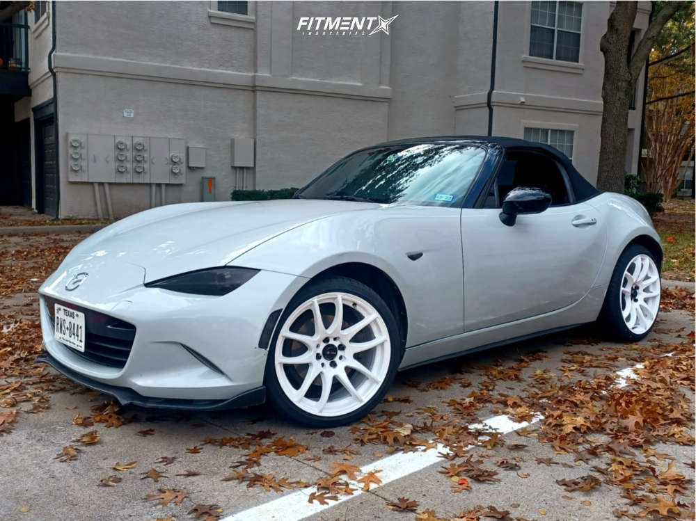 2016 Mazda MX-5 Miata Club with 17x8 Vors Tr4 and Vercelli 205x40