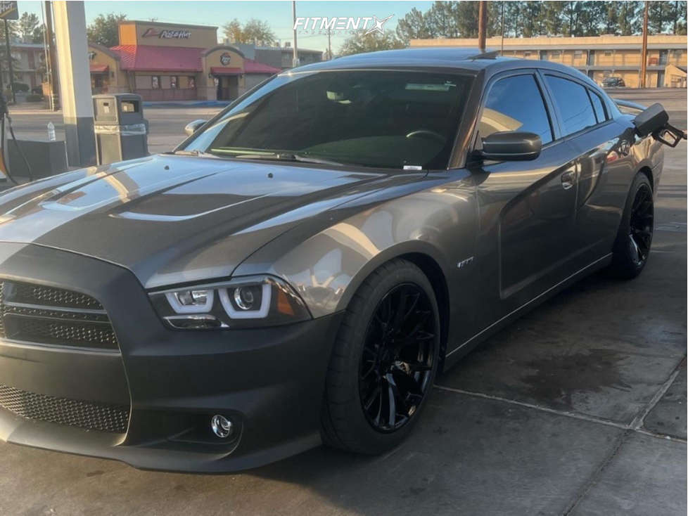 2012 Dodge Charger R/T with 20x9 Voxx Replicas Hellcat and Mickey