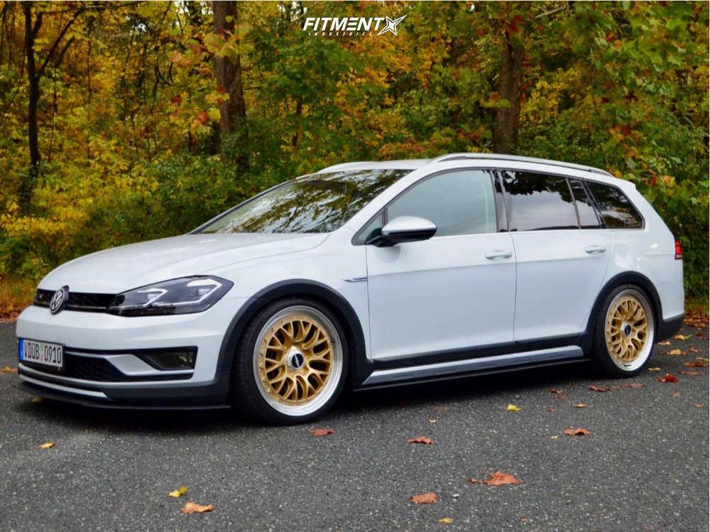 2019 Volkswagen Golf Alltrack S with 19x8.5 Rotiform Lsr and