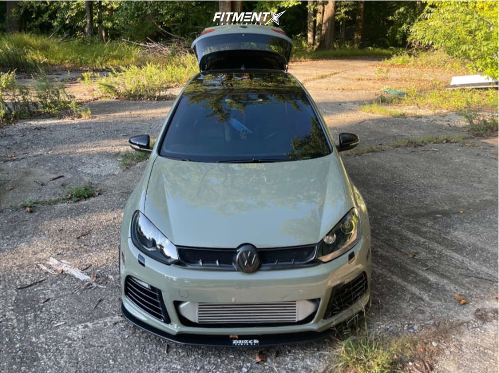 2013 Volkswagen Golf R Base with 18x9 Kansei Knp and Delinte 215x40 on ...