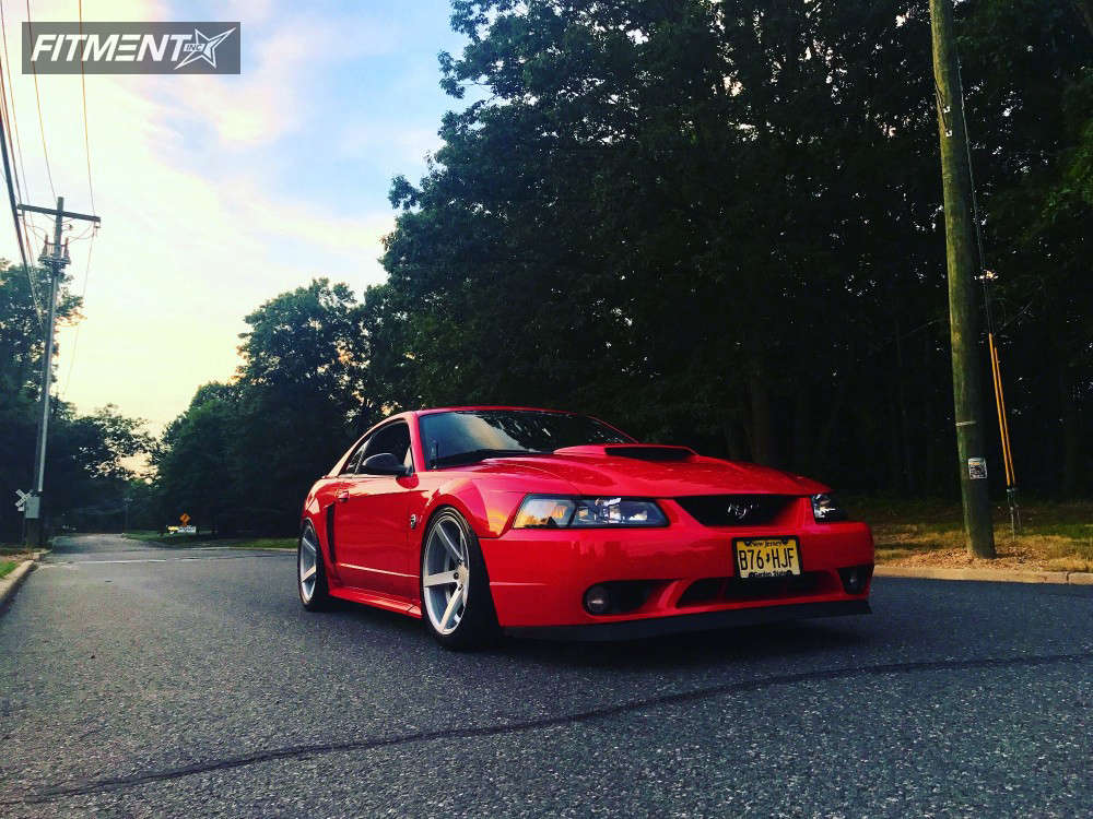 2004 Ford Mustang GT with 18x10.5 Rovos Durban and Michelin 275x35 on Air Suspension 256911