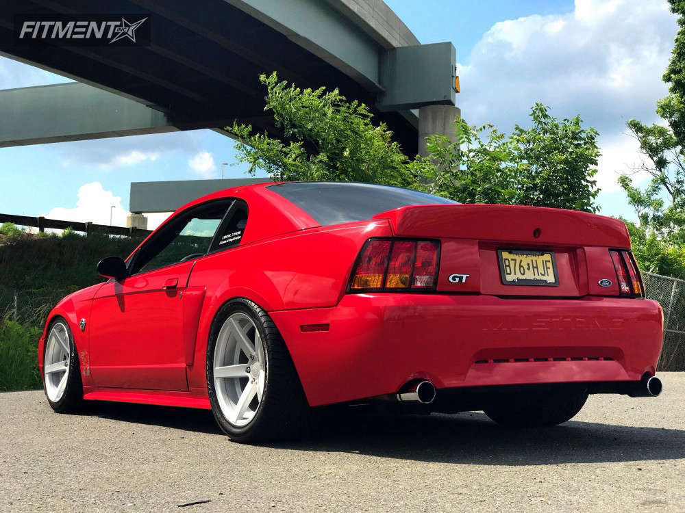 2004 Ford Mustang GT with 18x10.5 Rovos Durban and Michelin 275x35 on