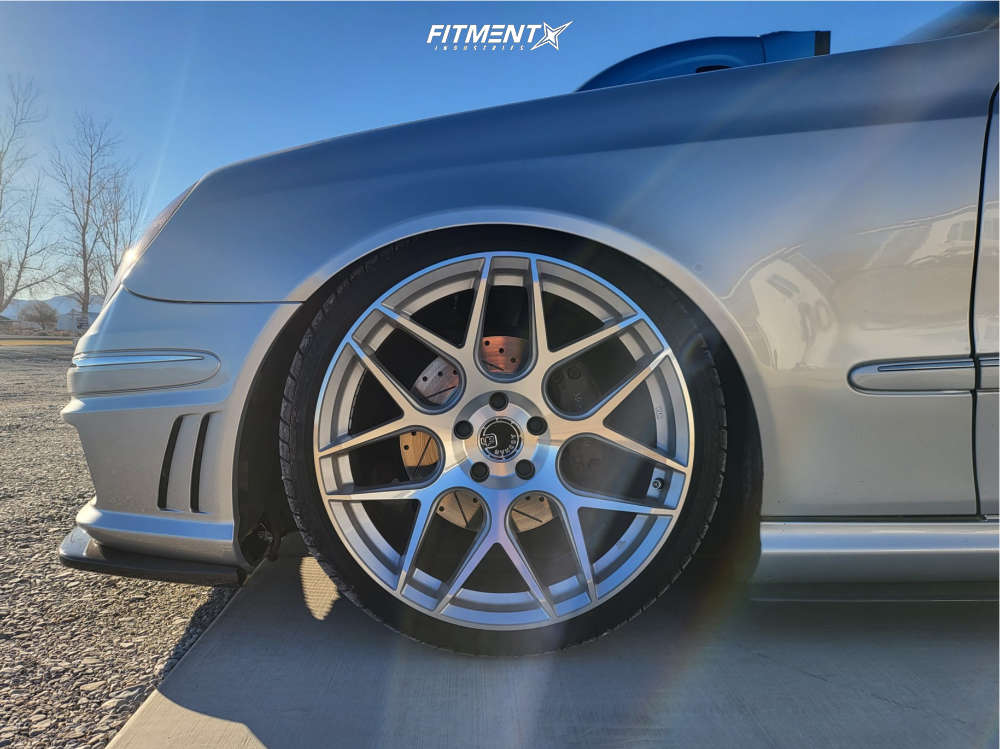 2005 MercedesBenz E500 Base with 19x9.5 Aodhan Aff2 and Accelera