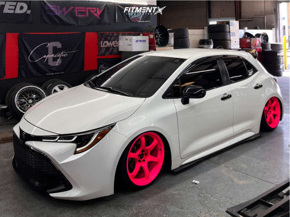 2022 Toyota Corolla SE Nightshade with 18x9.5 Gram Lights 57dr and