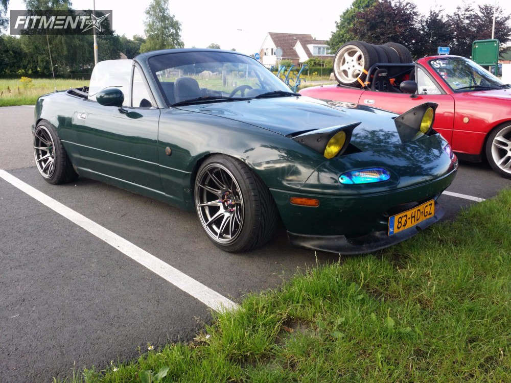 1995 Mazda MX-5 Miata Base with 16x8.25 XXR 527 and Toyo Tires