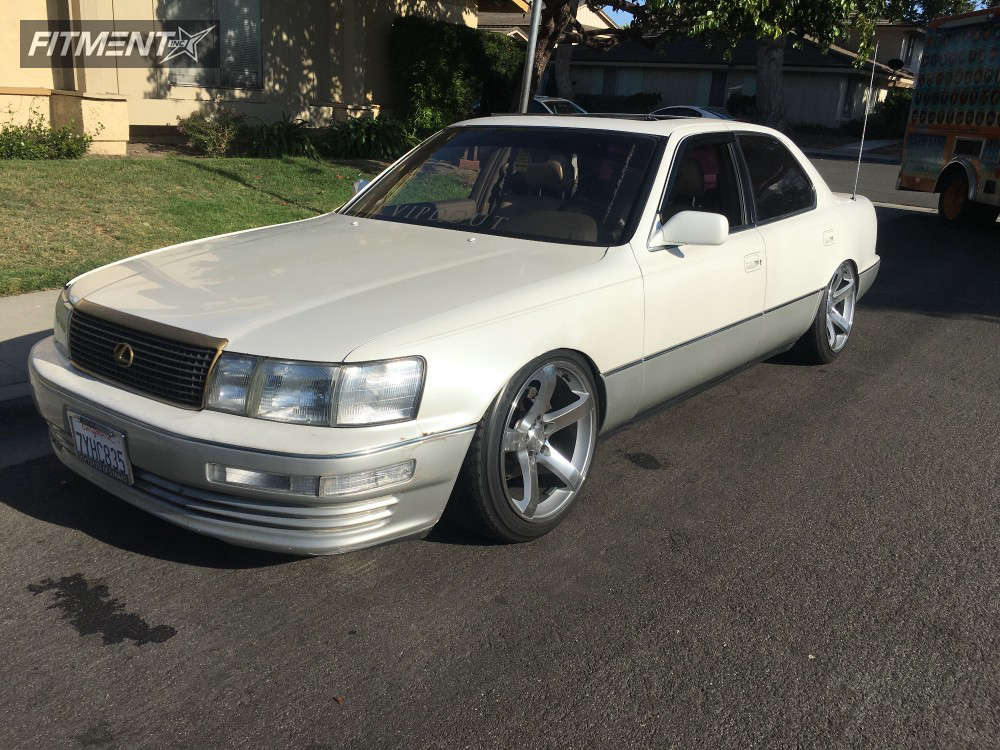 1992 Lexus LS400 Base with 18x9.5 MRR Hr2 and Ohtsu 225x45 on