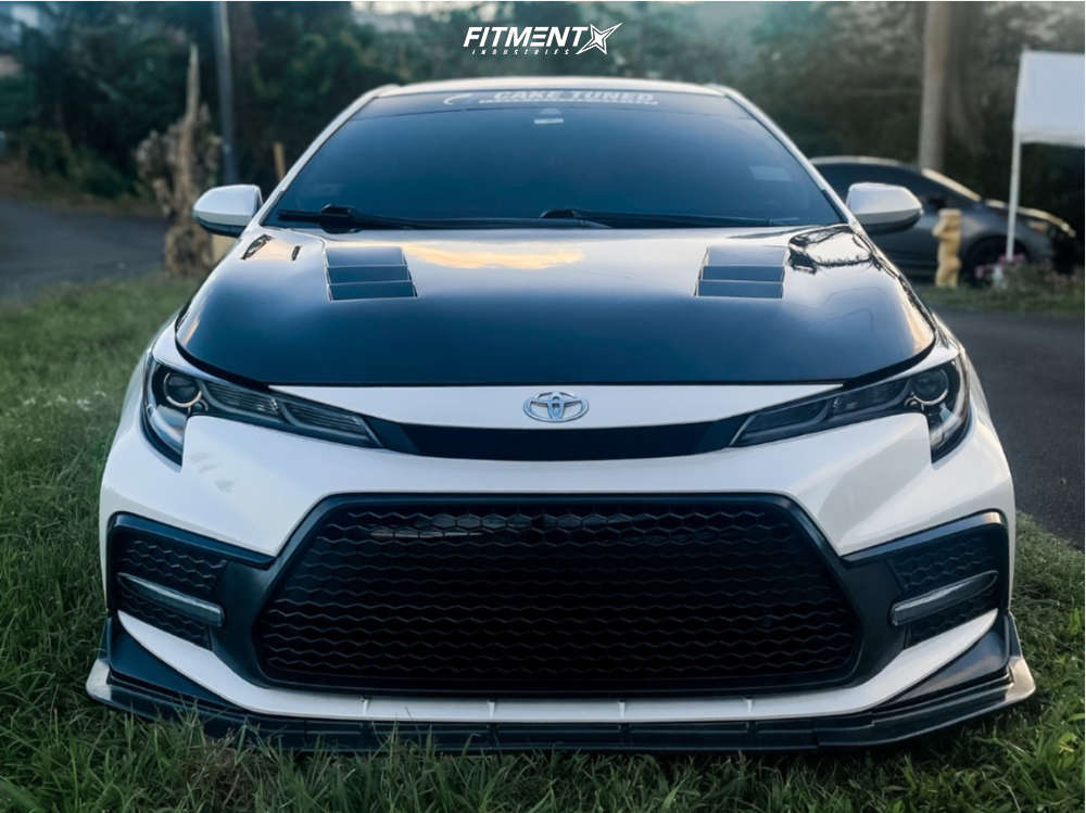 2022 Toyota Corolla SE with 18x9.5 ESR Sr07 and Aplus 225x40 on ...