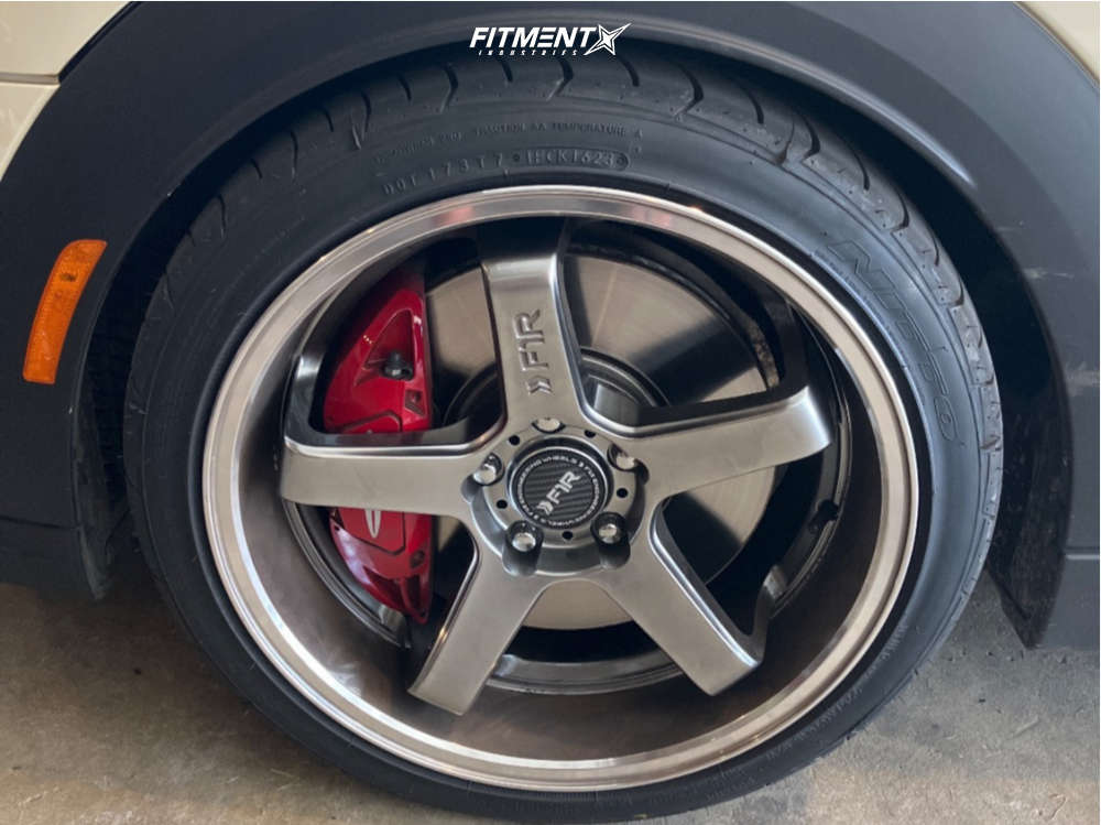 2023 Mini Cooper John Cooper Works with 18x8.5 F1R Fc5 and