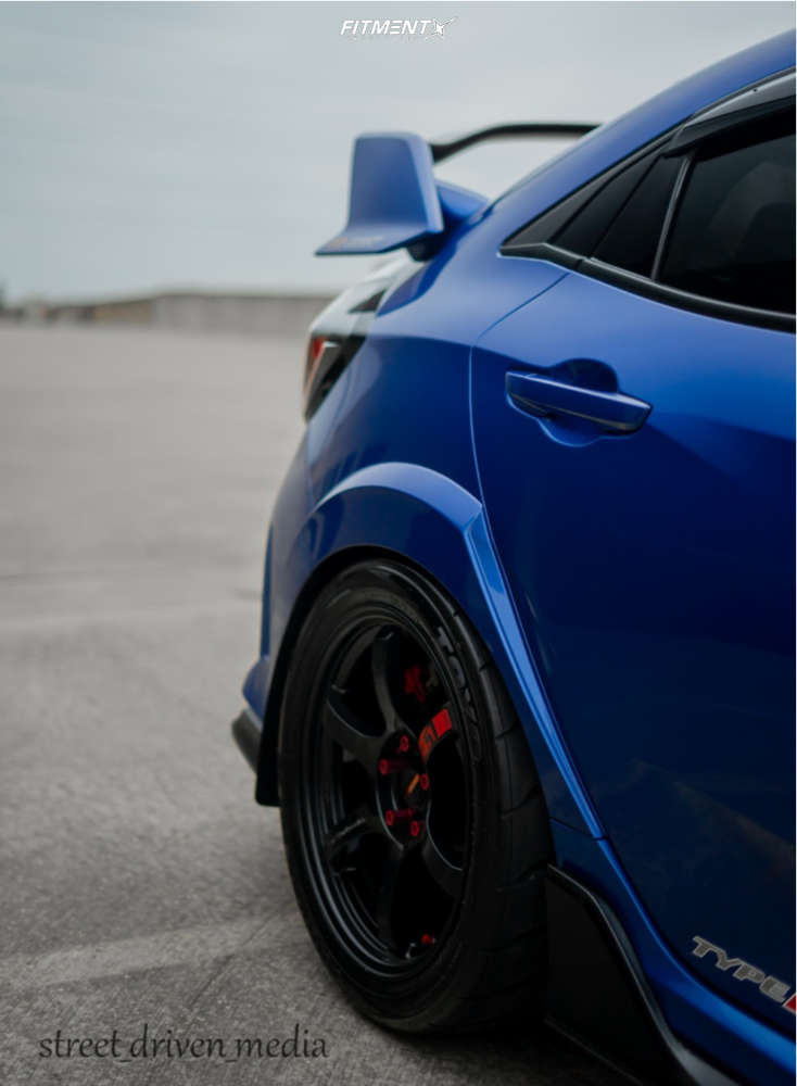 2019 Honda Civic Type R with 18x9.5 Gram Lights 57dr and Toyo Tires ...