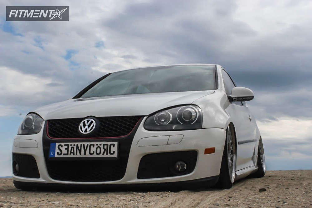 2007 Volkswagen Rabbit 2.5 with 18x8.5 VIP Modular VRC110 and Dunlop ...