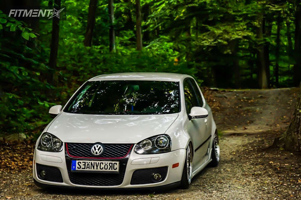 2007 Volkswagen Rabbit 2.5 with 18x8.5 VIP Modular VRC110 and Dunlop ...