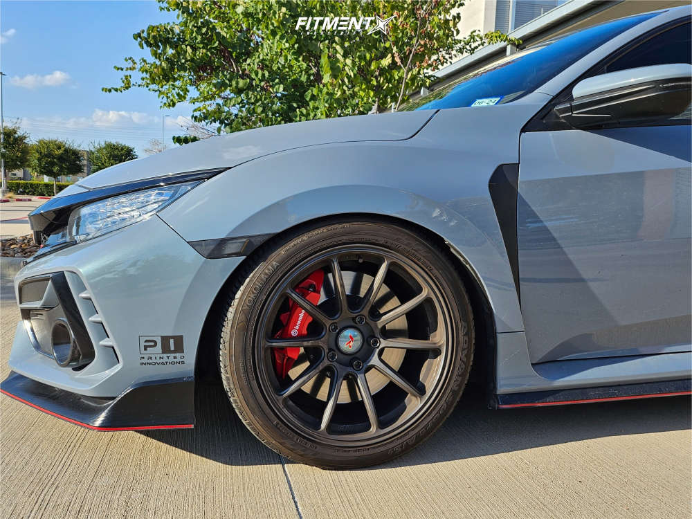 2021 Honda Civic Type R with 18x9.5 Superspeed Rf03rr and Yokohama