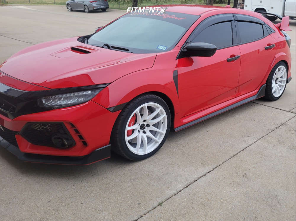 2019 Honda Civic Type R with 18x9.5 Vors Tr4 and Nitto 265x35 on