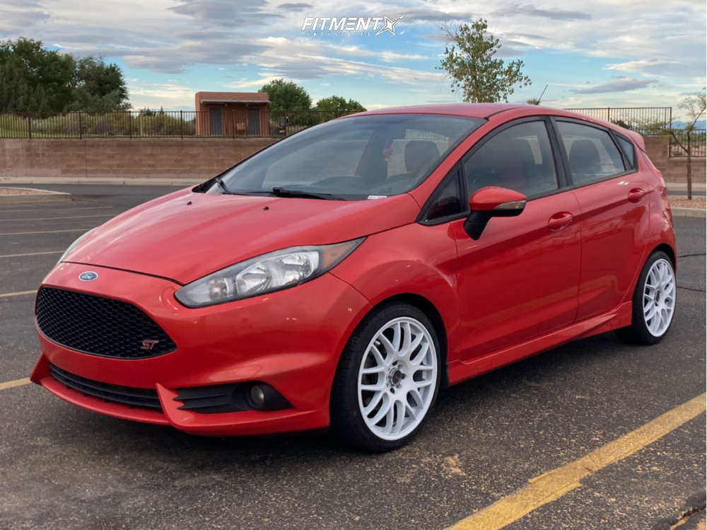 2014 Ford Fiesta ST with 17x7.5 Drag Dr34 and Toyo Tires 205x40 on