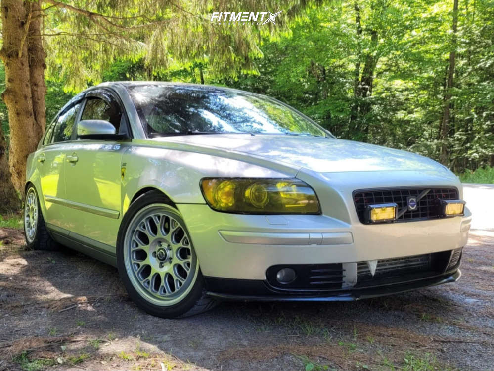 2005 Volvo S40 T5 with 18x8.5 Fifteen52 Holeshot and Falken 245x40 on ...