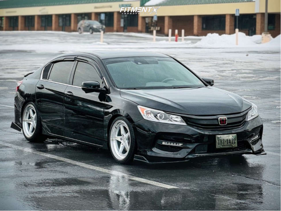 2017 Honda Accord EX-L with 18x8.5 Aodhan Ds05 and Vercelli 235x40