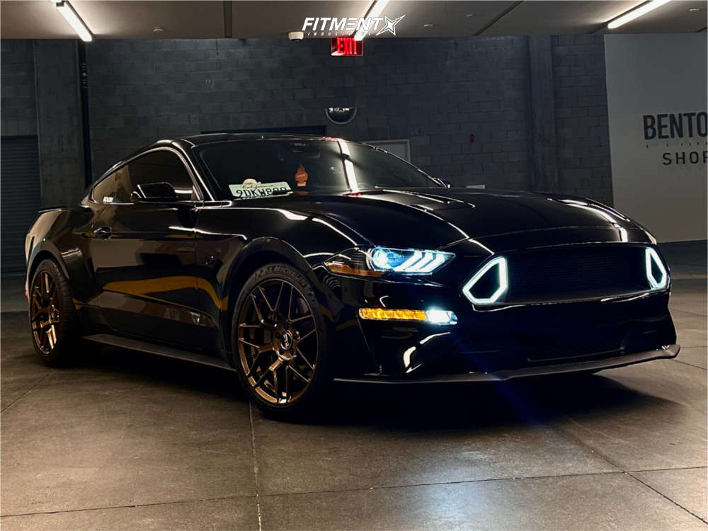 2022 Ford Mustang GT with 19x9.5 RTR Tech 7 and Michelin 265x40 on