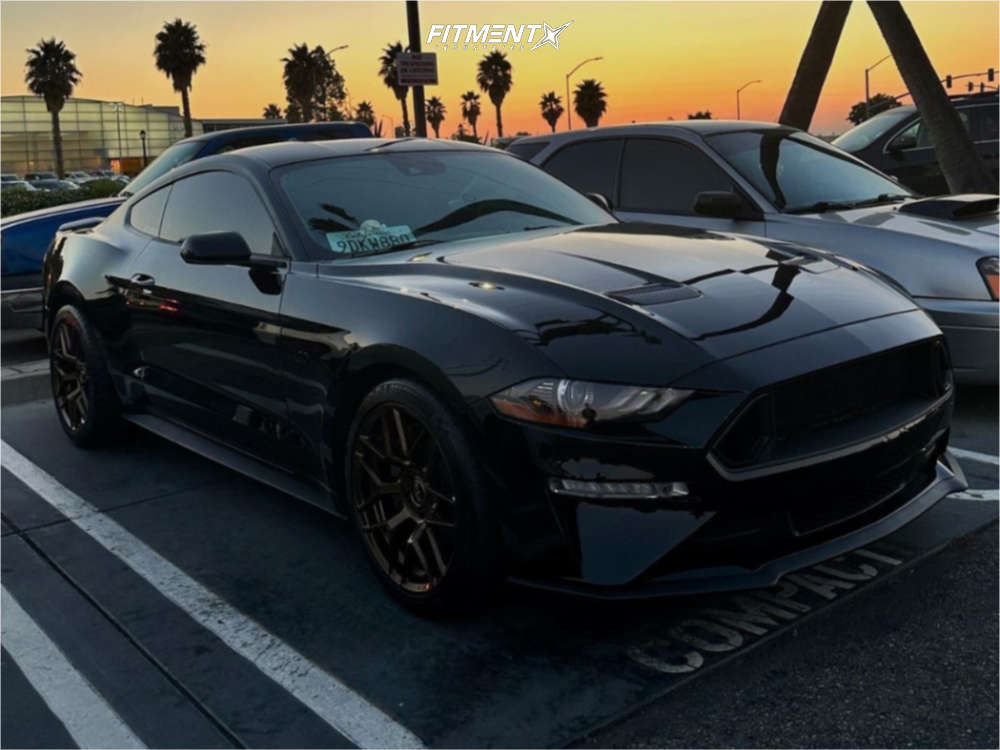 2022 Ford Mustang GT with 19x9.5 RTR Tech 7 and Michelin 265x40 on
