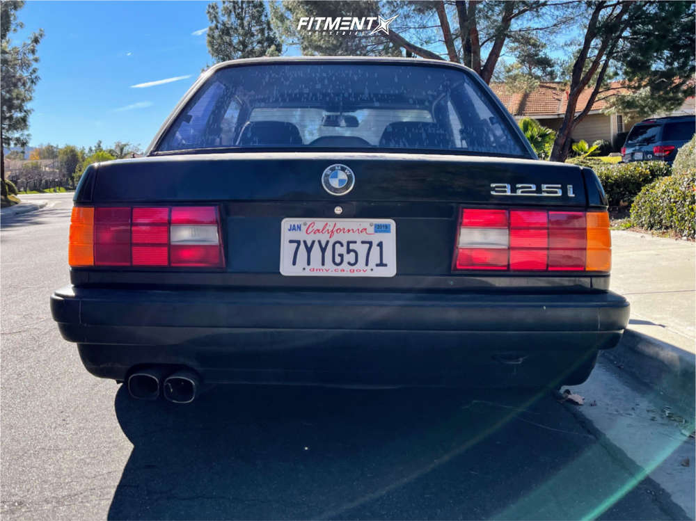 1989 BMW 325i Base with 15x8 Volk Te37 and Kumho 225x45 on Coilovers ...