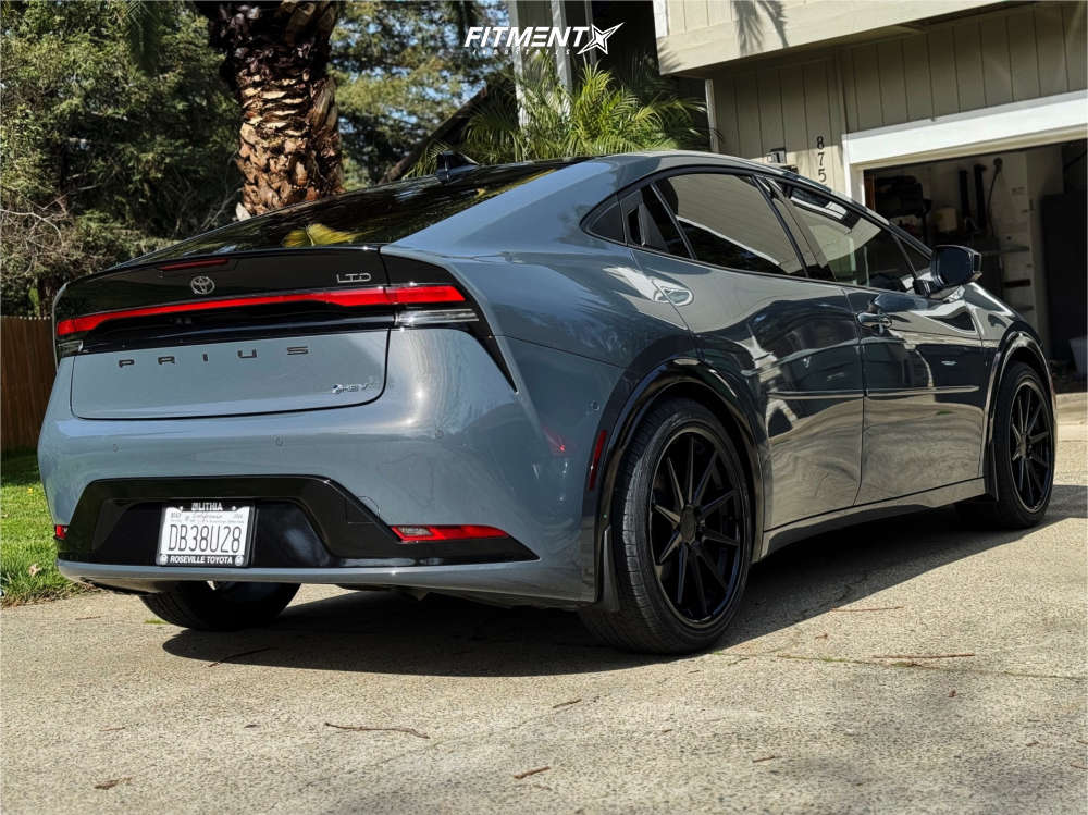 2024 Toyota Prius Limited with 19x8.5 Ferrada Fr4 and Vercelli 235x40 ...