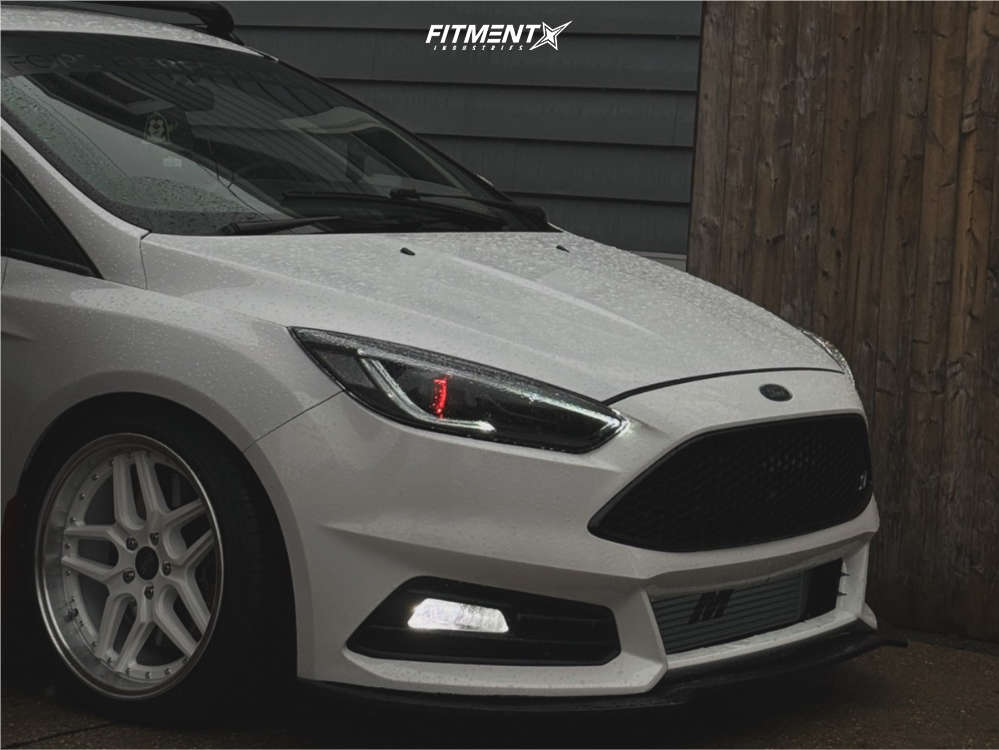 UNTRACE “focus with light” S/S Tee_A 61EqXz4oBdL._AC_SY200_QL15_.jpg