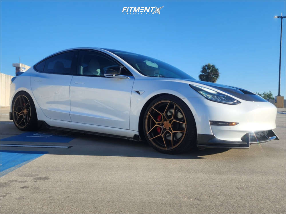 2019 Tesla 3 Performance with 20x9 Rohana Rfx11 and Lexani 235x35