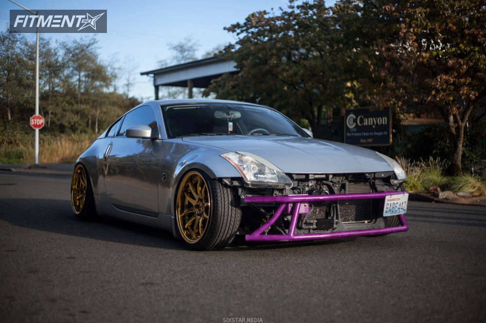 2003 Nissan 350Z Base with 19x9.5 Aodhan DS02 and Nankang 215x35