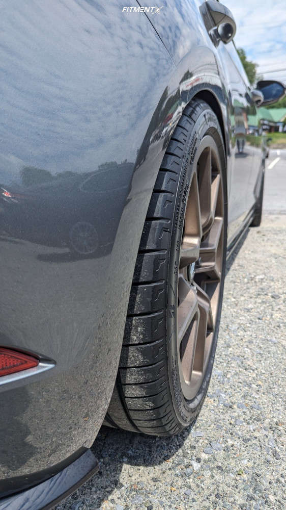 2019 Volkswagen Golf R Base with 18x8.5 Neuspeed Rse10 and Bridgestone ...