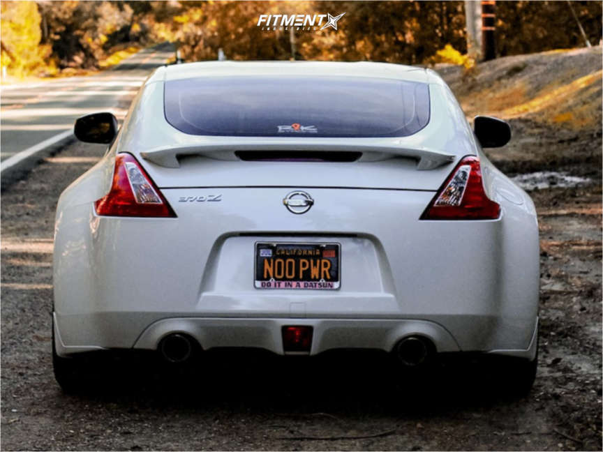 2011 Nissan 370Z Base with 18x10 Gram Lights 57dr and Yokohama