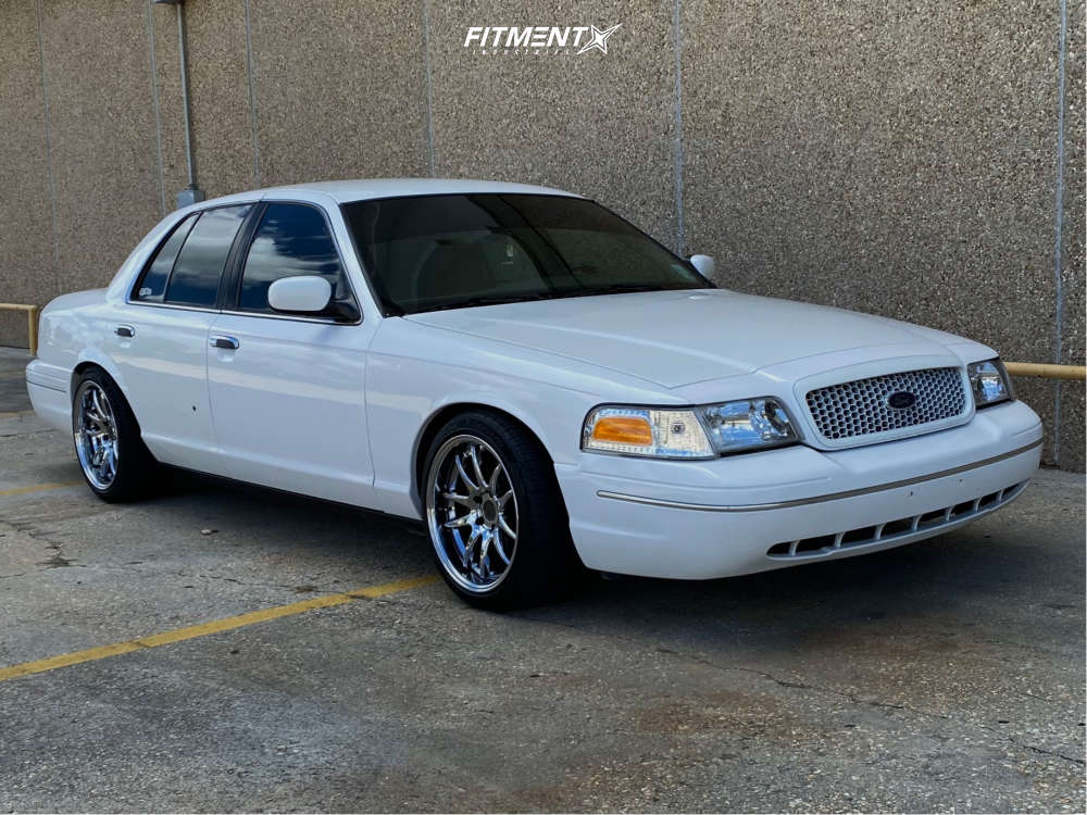2003 Ford Crown Victoria LX with 18x9.5 Aodhan Ds02 and Lexani