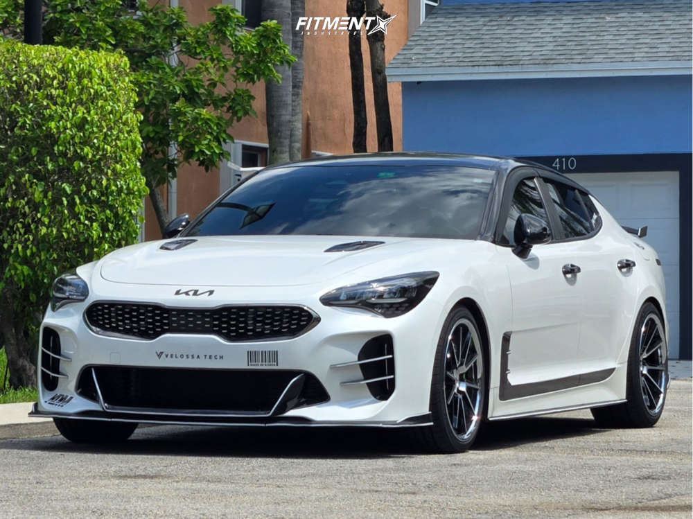 2022 Kia Stinger GT-Line with 19x8.5 Ferrada Cm2 and Lexani 245x35
